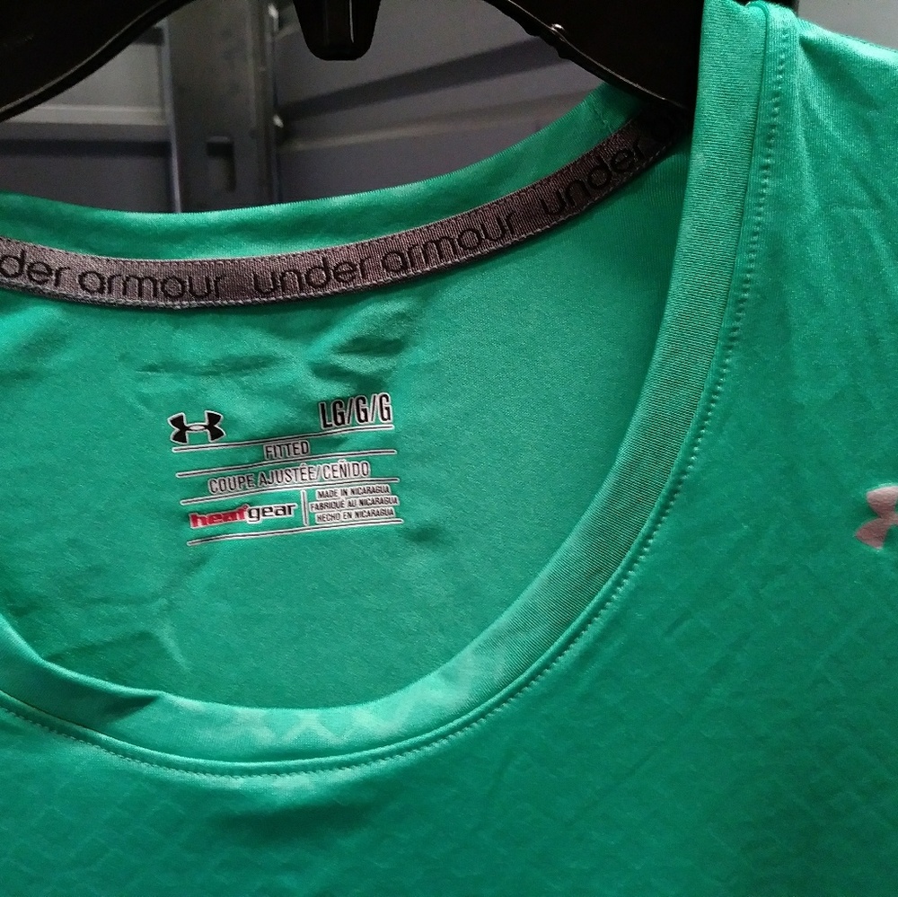 Underarmour shirt